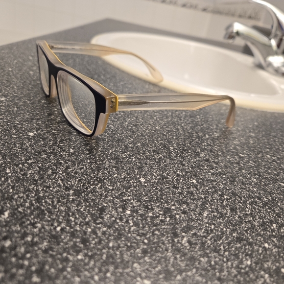 Pierre Eyewear - Picture 5 of 7